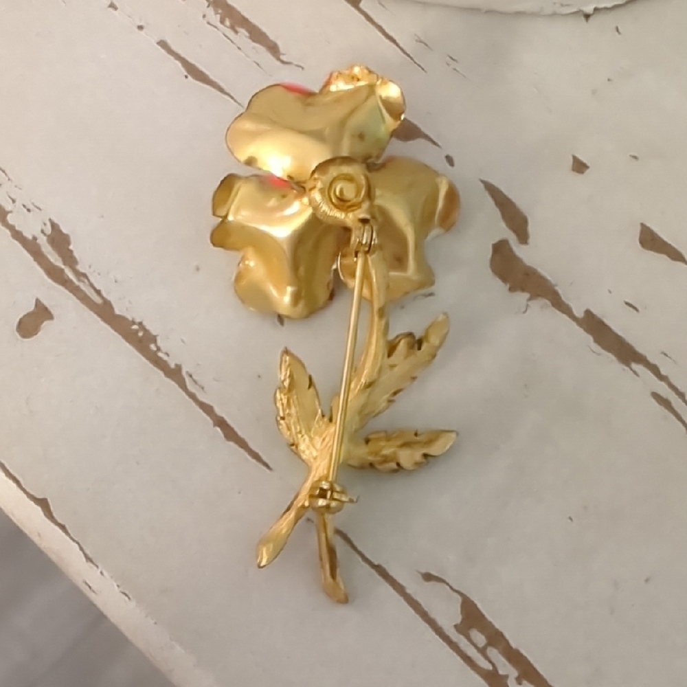 Vintage Gold Tone Pink Shimmery Enamel Flower Brooch⭐ - Picture 2 of 4